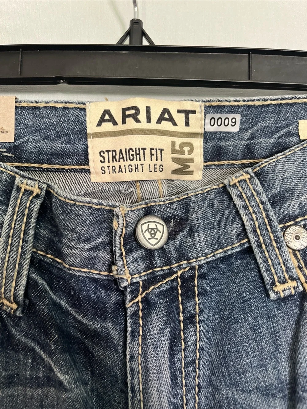 Ariat M5 Men's Straight-Leg&Fit through seat&thigh 33/34  Gambler Low Rise  NWT